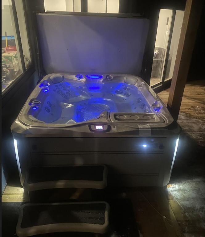 פרני Ski In Ski Out With Huge Game Room And Hot Tub מראה חיצוני תמונה